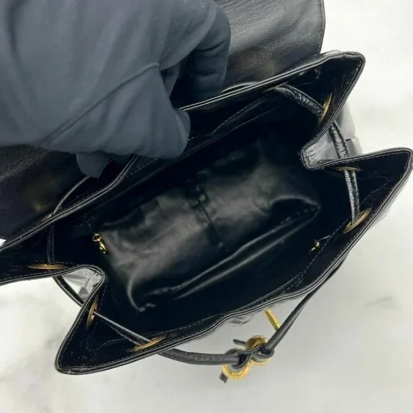 Authentic CHANEL Backpack Vintage Bag Patent Leather Black CC Turnlock Chain - Picture 6 of 10